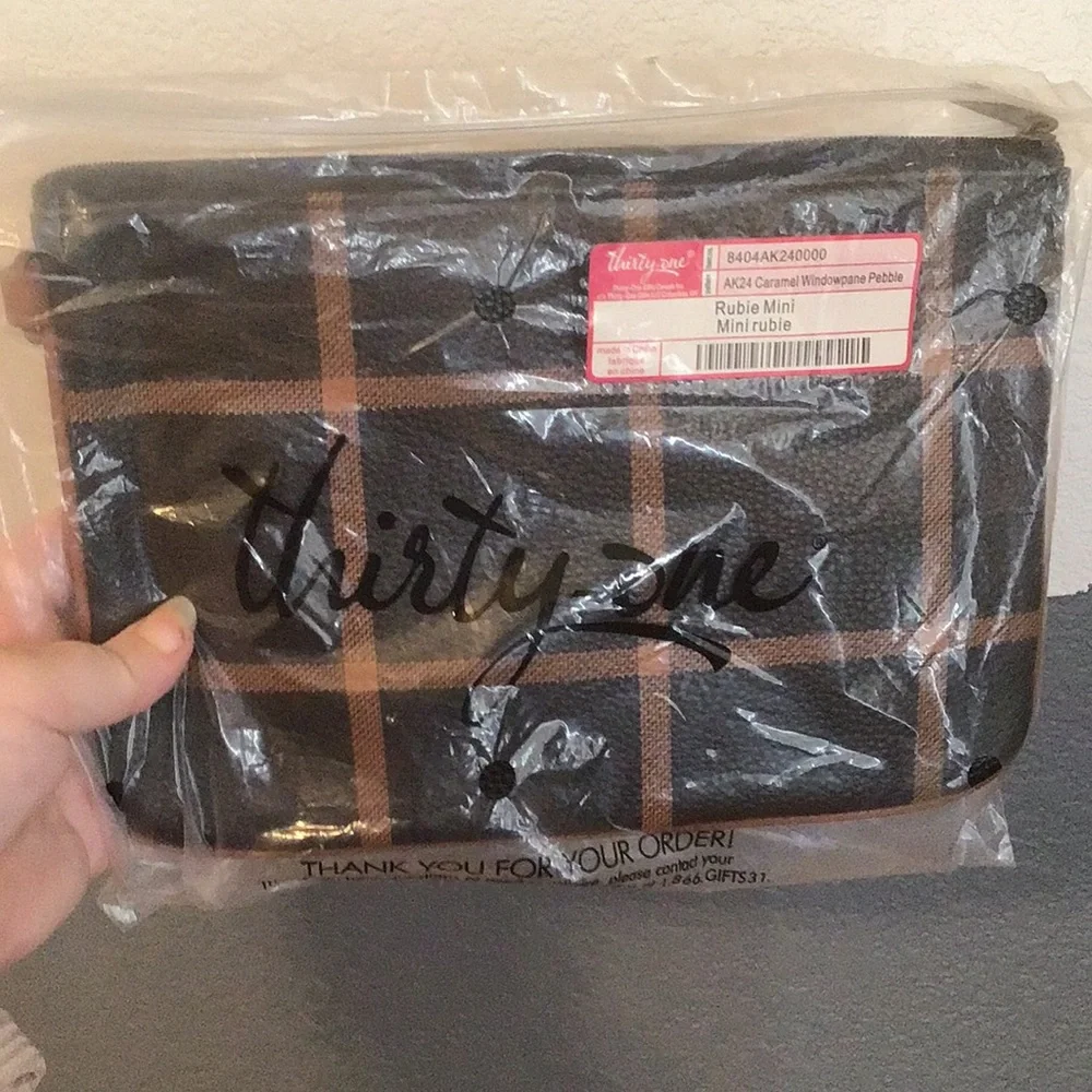 Thirty-One Rubie Mini Clutch - Caramel Windowpane Pebble